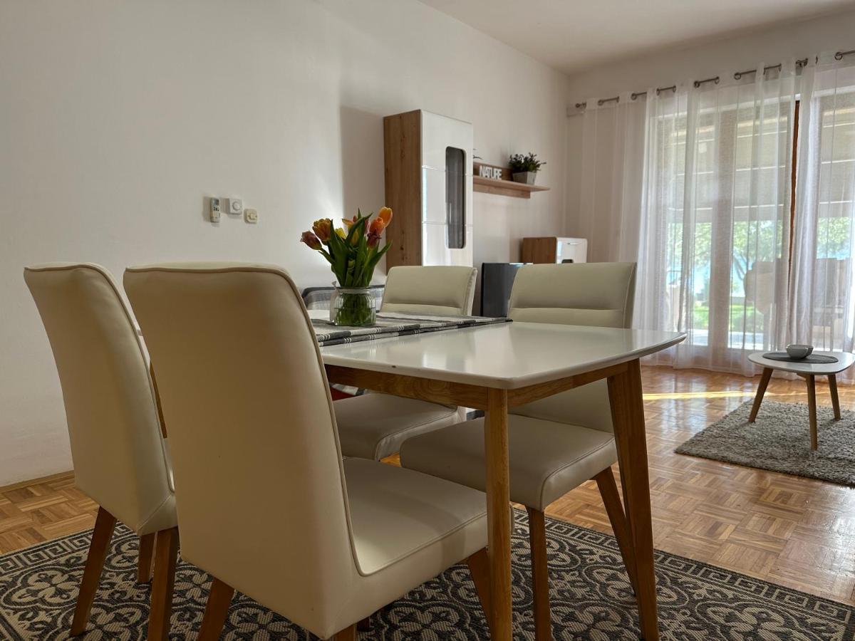 Apartmani Roko 비오그라드나모루 외부 사진