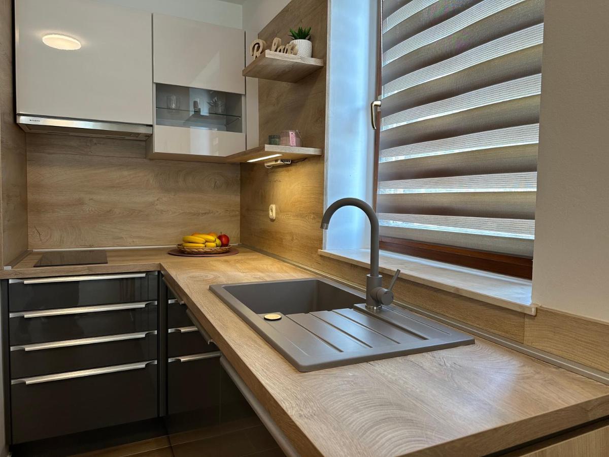 Apartmani Roko 비오그라드나모루 외부 사진