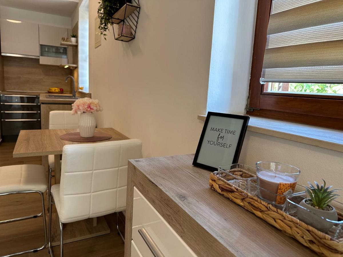 Apartmani Roko 비오그라드나모루 외부 사진