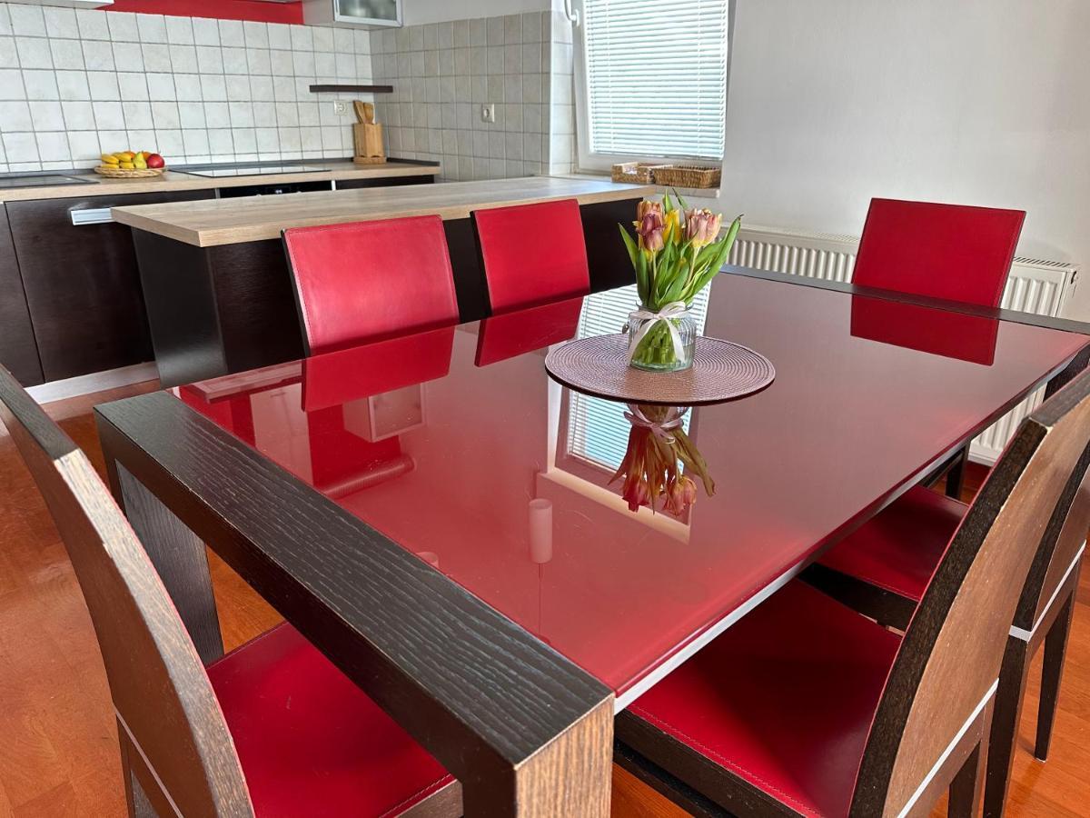 Apartmani Roko 비오그라드나모루 외부 사진