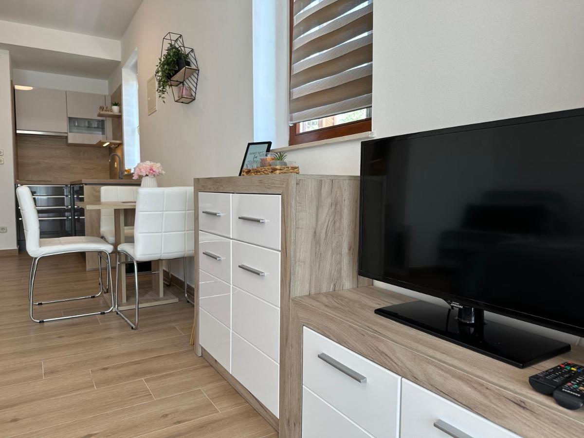 Apartmani Roko 비오그라드나모루 외부 사진