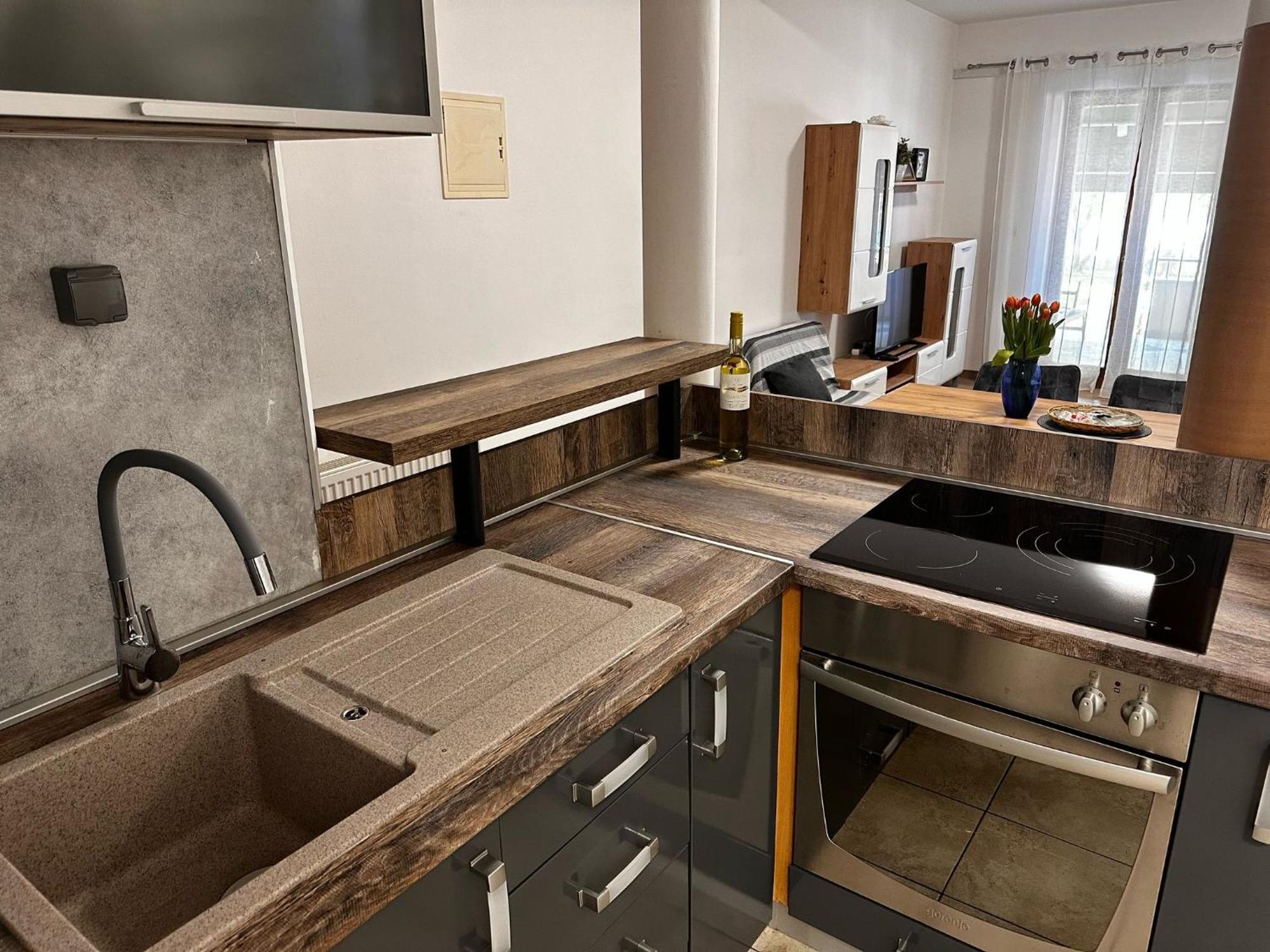 Apartmani Roko 비오그라드나모루 외부 사진